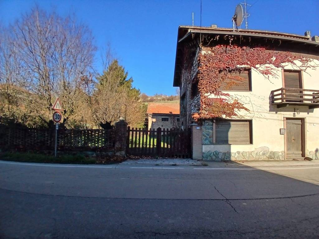 Casa indipendente a Mombaruzzo in Via Stazione, 16 - Foto 3