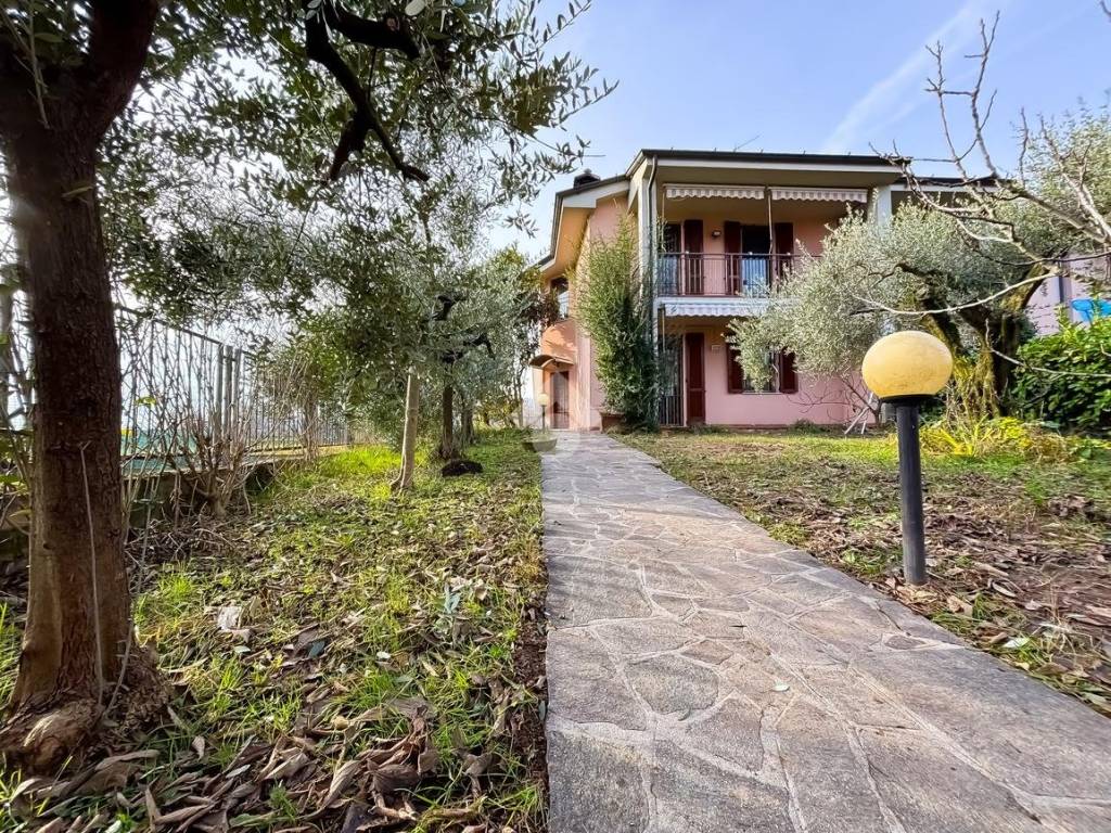 Villetta a schiera a Passirano in Via Europa, 69 - Foto 3