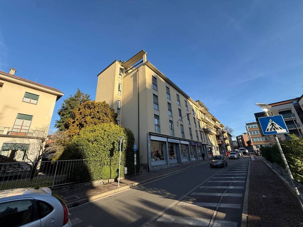 Appartamento a Cantù in Corso Unità d'Italia, 6 - Foto 2