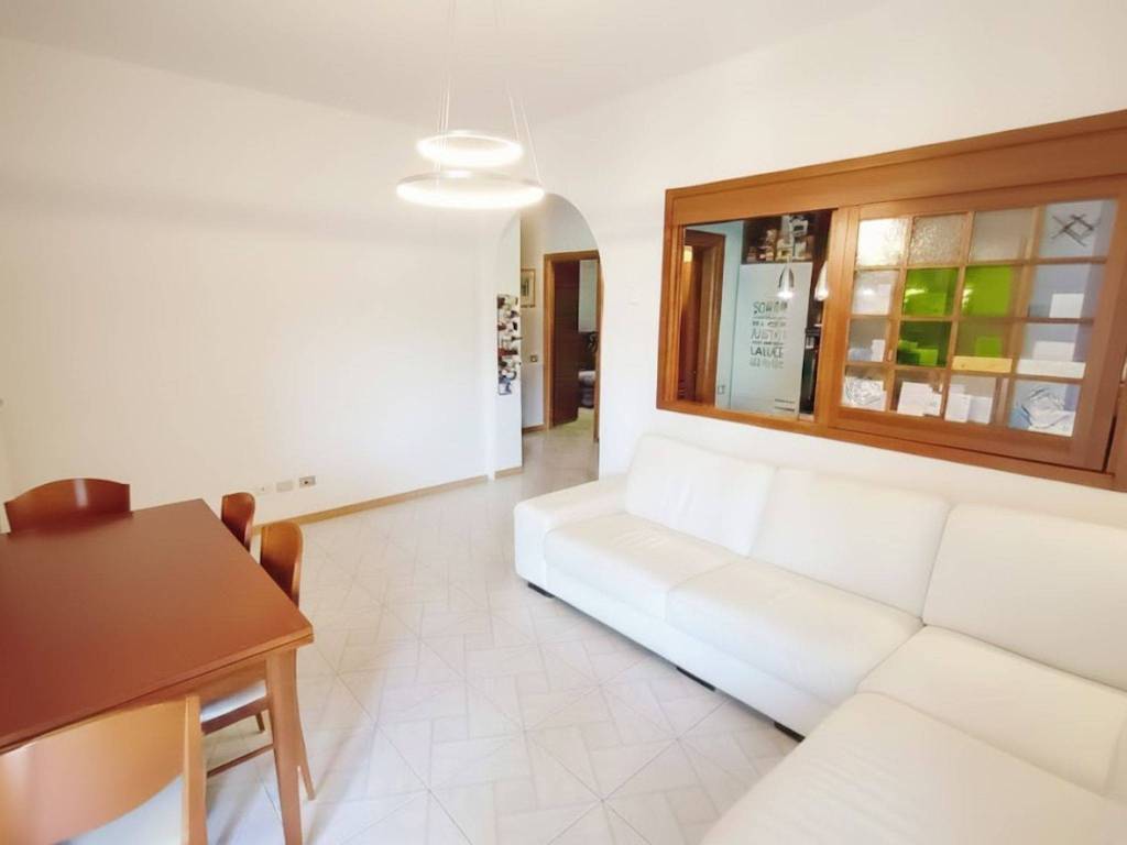Appartamento a Malgrate in Via Vittorio Veneto, 7 - Foto 3