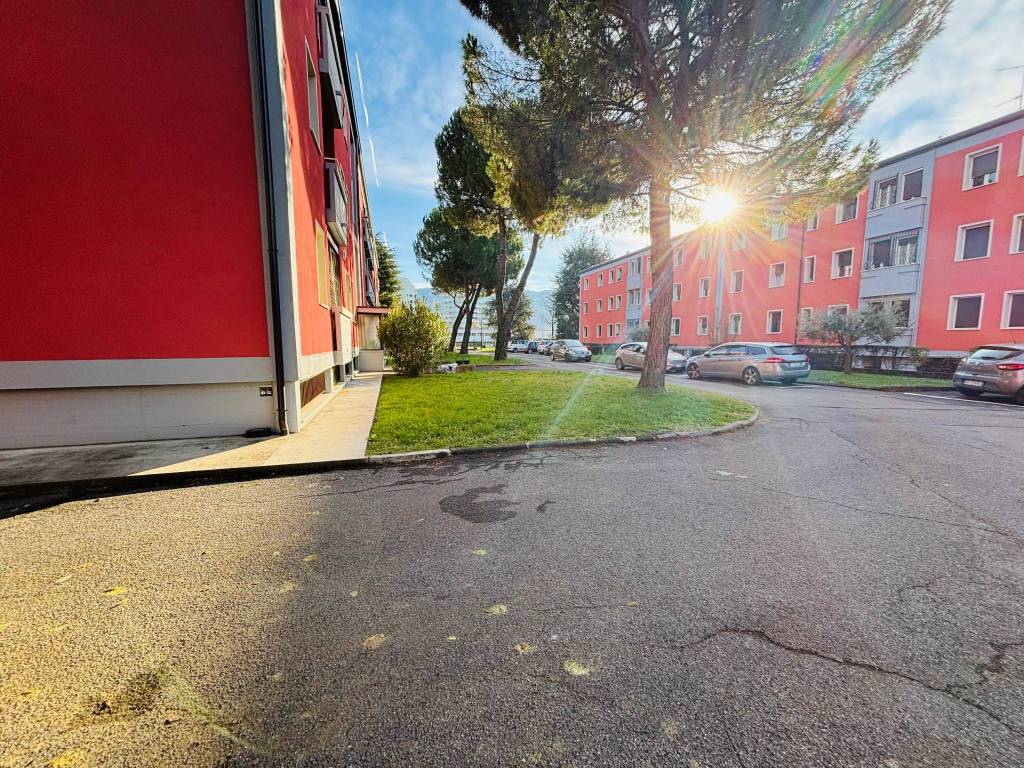 Box / garage a Brescia in Via Luigi Gadola - Foto 2