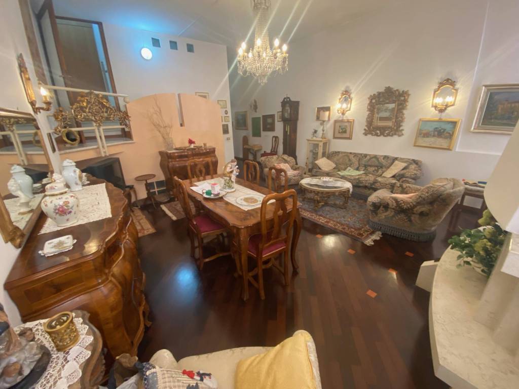 Casa indipendente a Ferrara in Vicolo Mozzo della Tegola - Foto 5