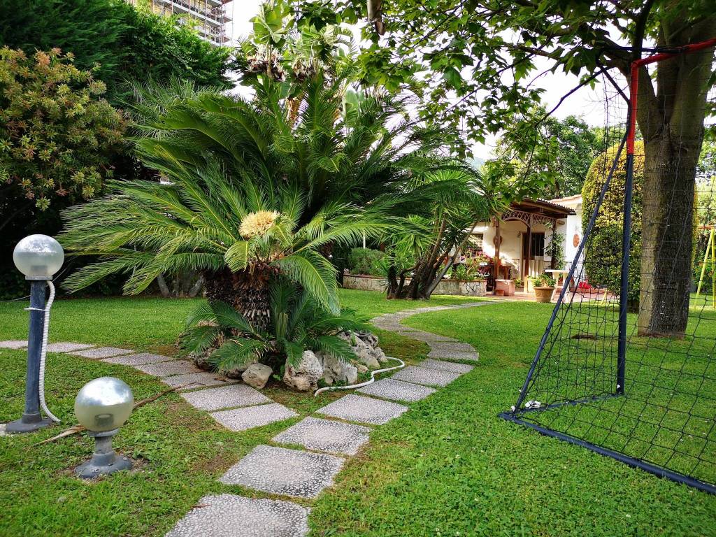 Villa a Salerno in Via degli Uffici Finanziari - Foto 4