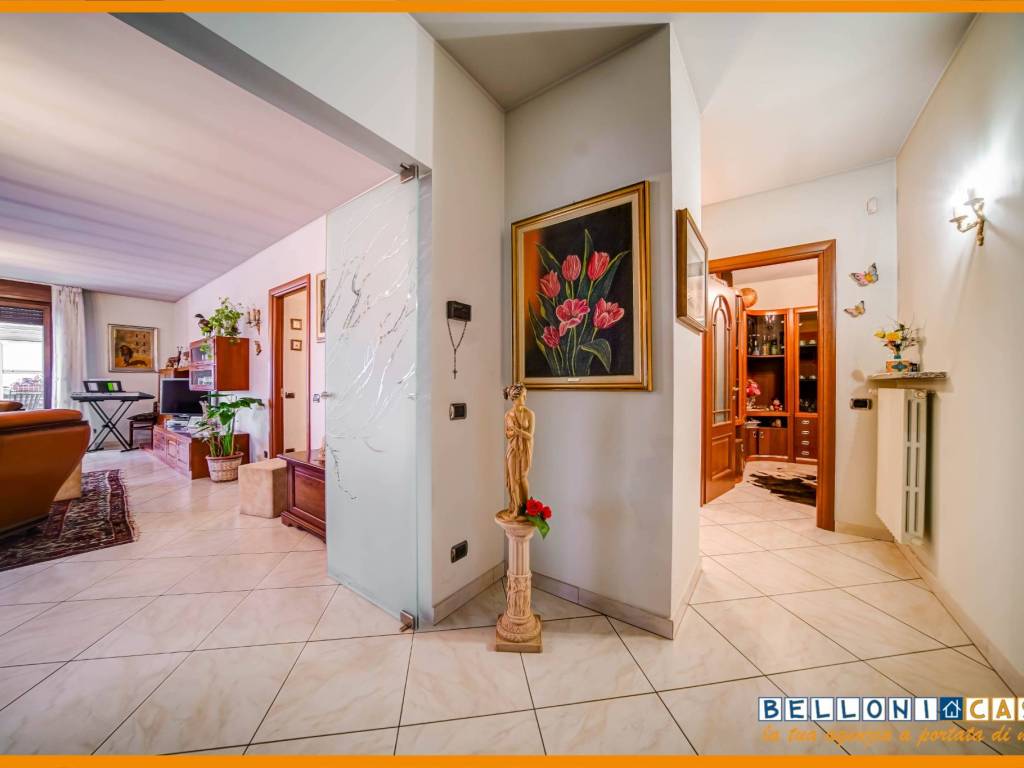 Villa a Cairate in Via dei Pellegrini - Foto 2