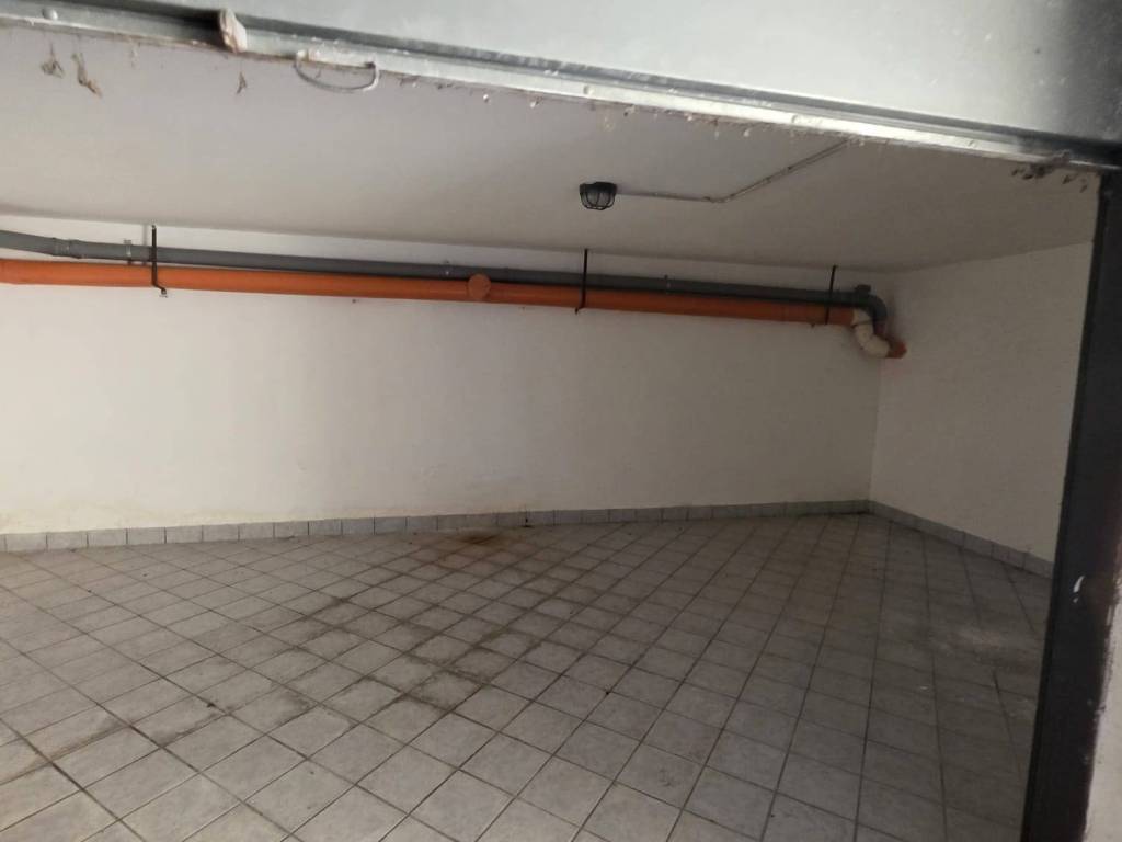 Box / garage a Sarno in Piazza Sabotino - Foto 2