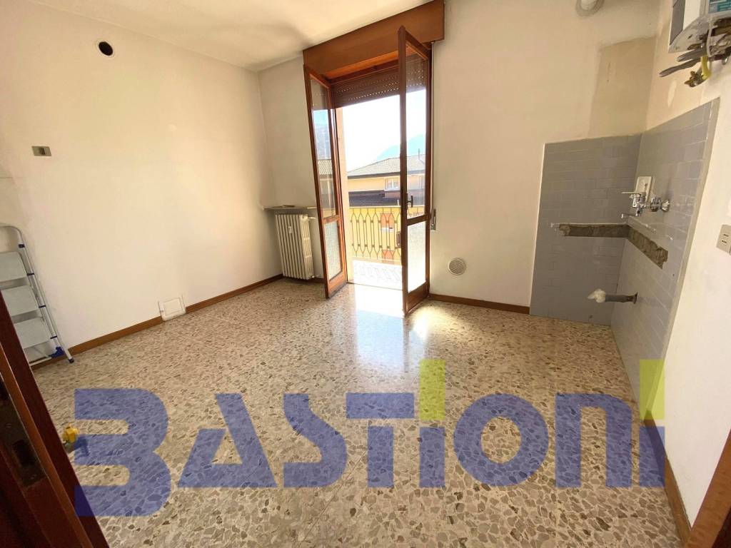 Appartamento a Clusone in Via Don Giovanni Bosco, 3 - Foto 3