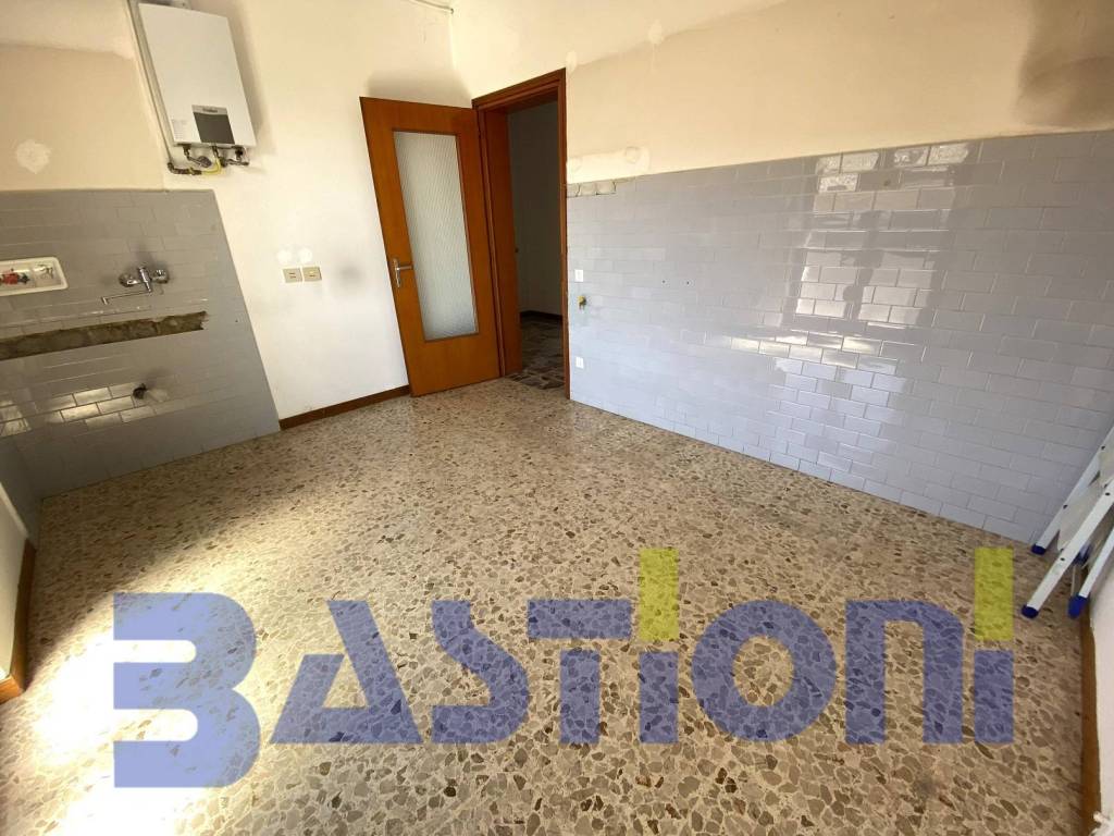 Appartamento a Clusone in Via Don Giovanni Bosco, 3 - Foto 4