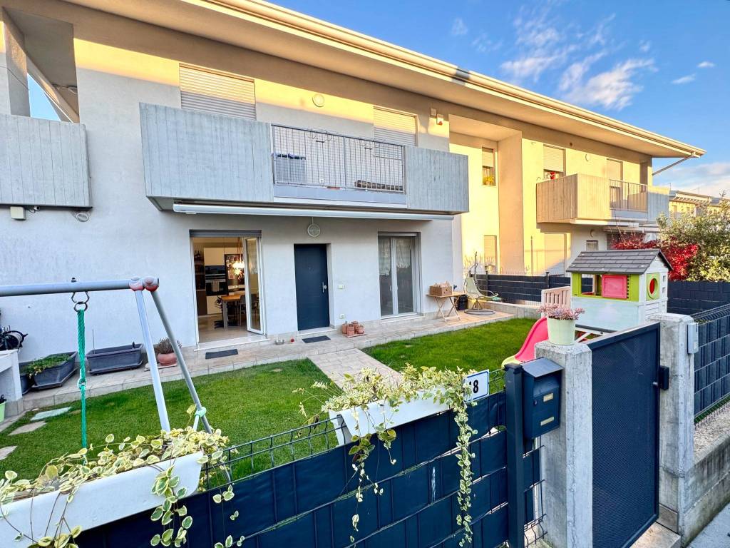 Villa a Zevio in Via Mario Rigoni Stern, 10 - Foto 2