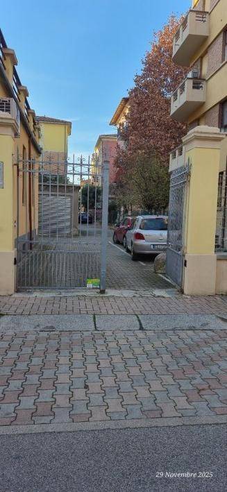 Box / garage a Bologna in Via Col di Lana, 8 - Foto 2