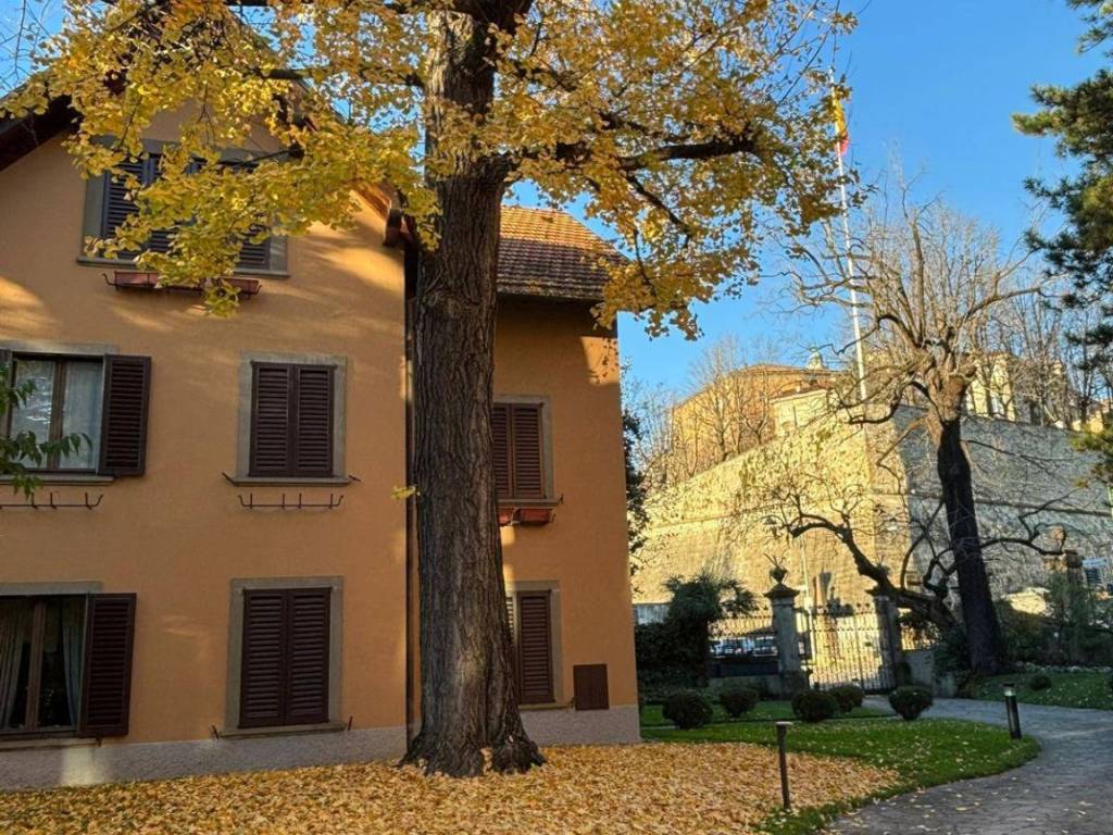 Villa a Bergamo in Via Sant'Alessandro, 71 - Foto 3