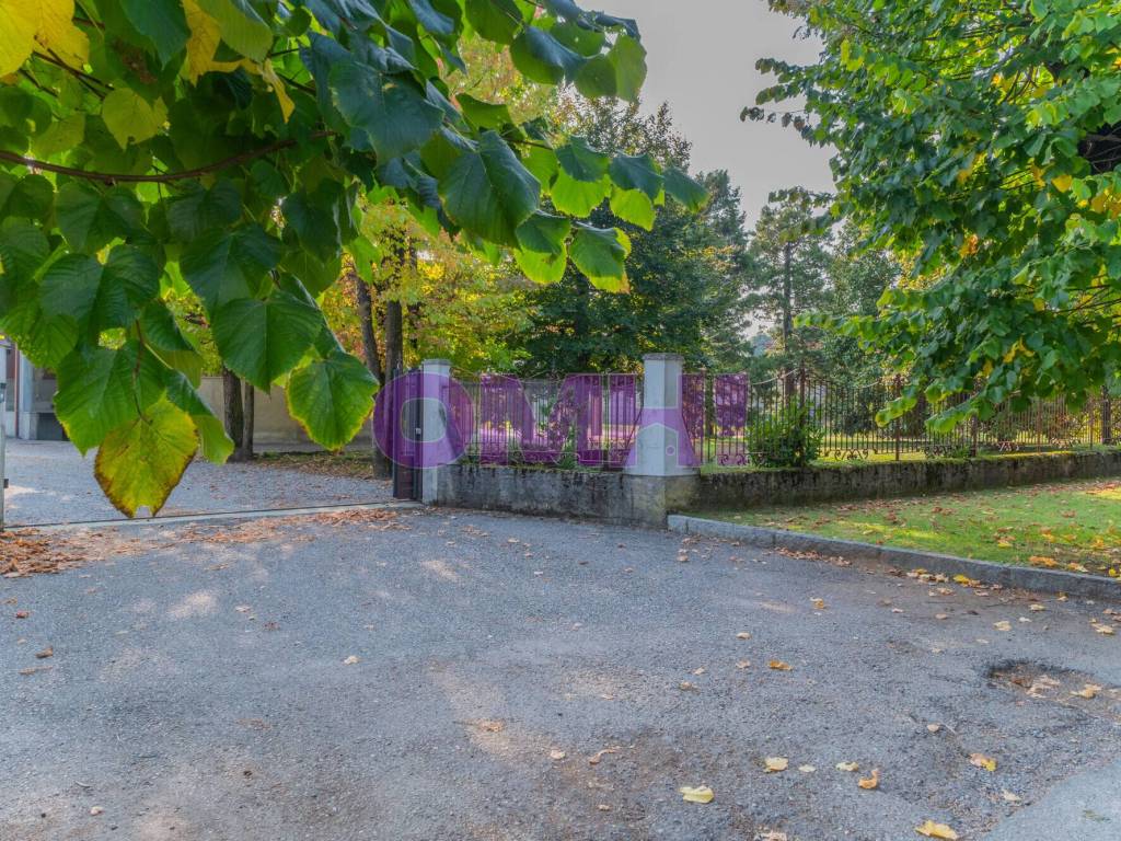 Terreno a Samarate in San Bernardo, 92 - Foto 2