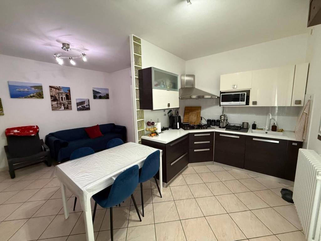Appartamento a Alessandria in Via Umberto Giordano, 56 - Foto 2