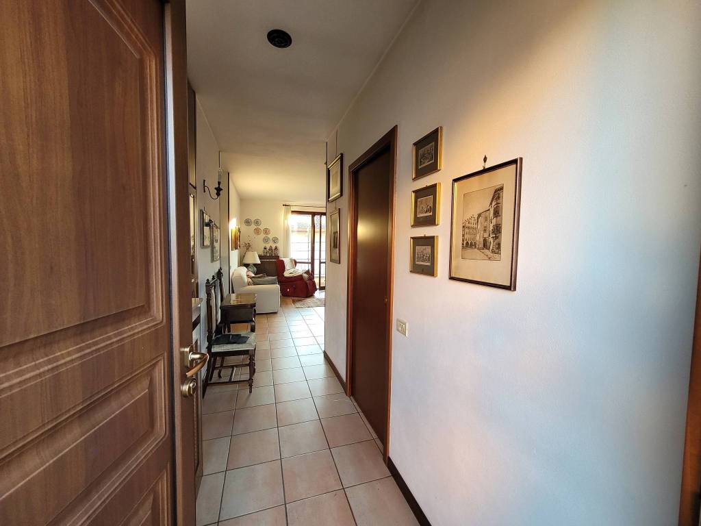 Villetta a schiera a Villa guardia in Via Arno - Foto 2