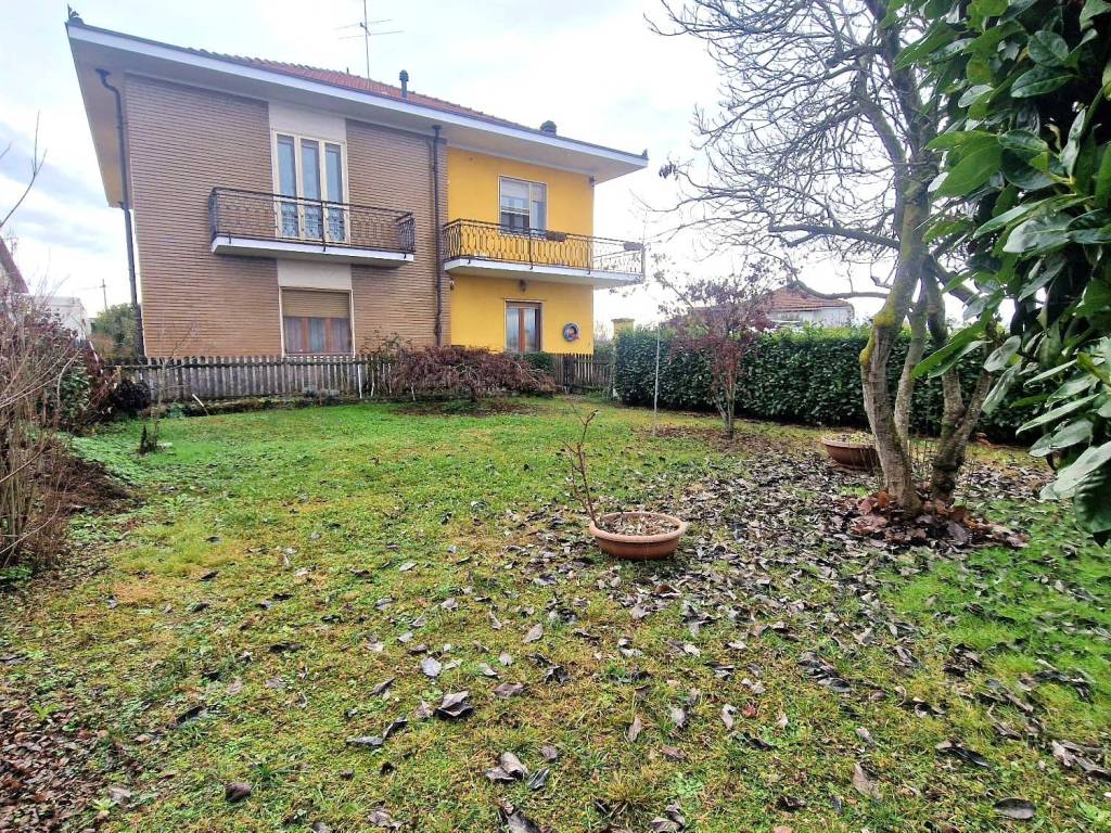 Villa a None in Via Torino, 82 - Foto 2