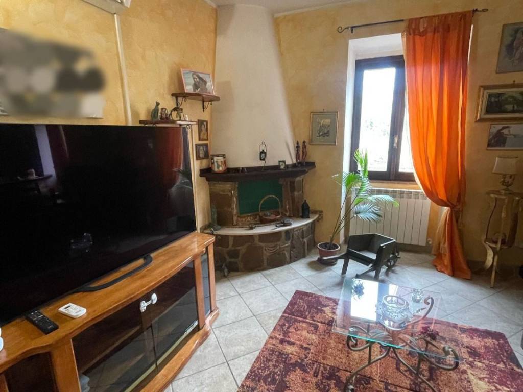 Appartamento a Valmontone in Via Genazzano - Foto 2