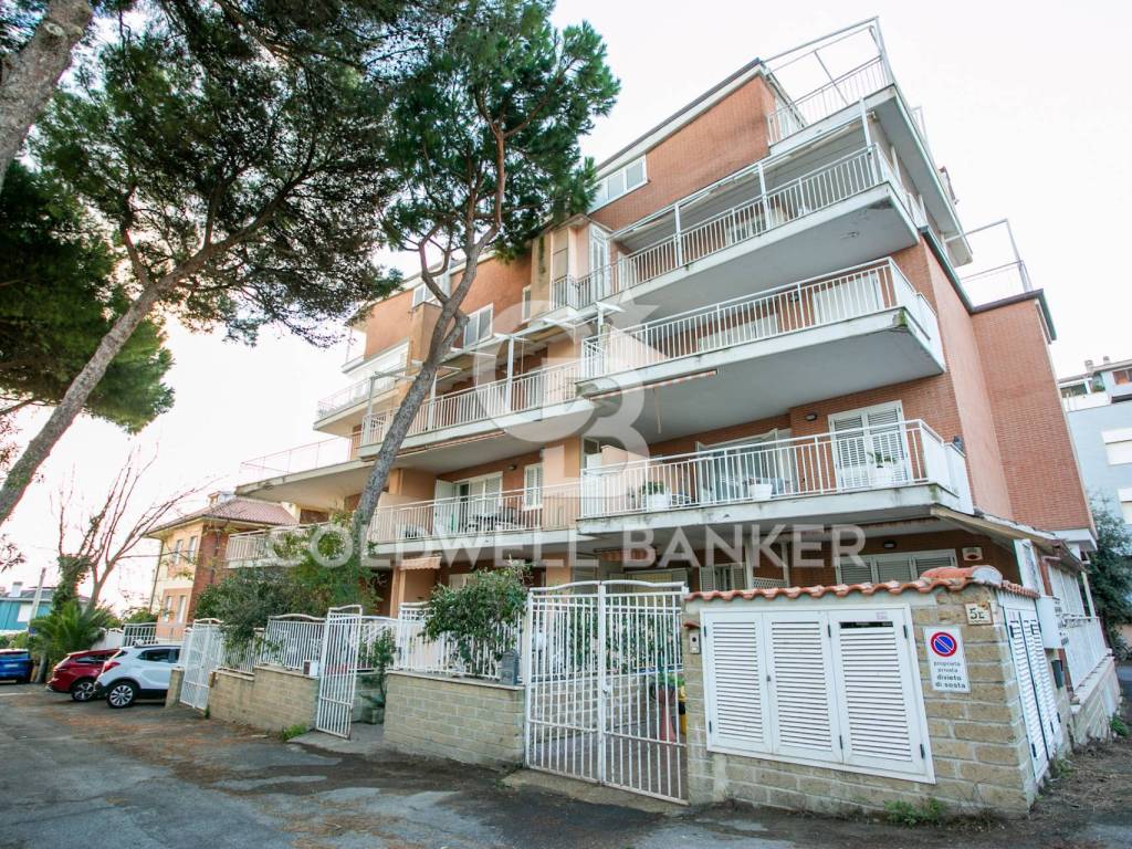 Appartamento a Santa marinella in Via Botticelli - Foto 2