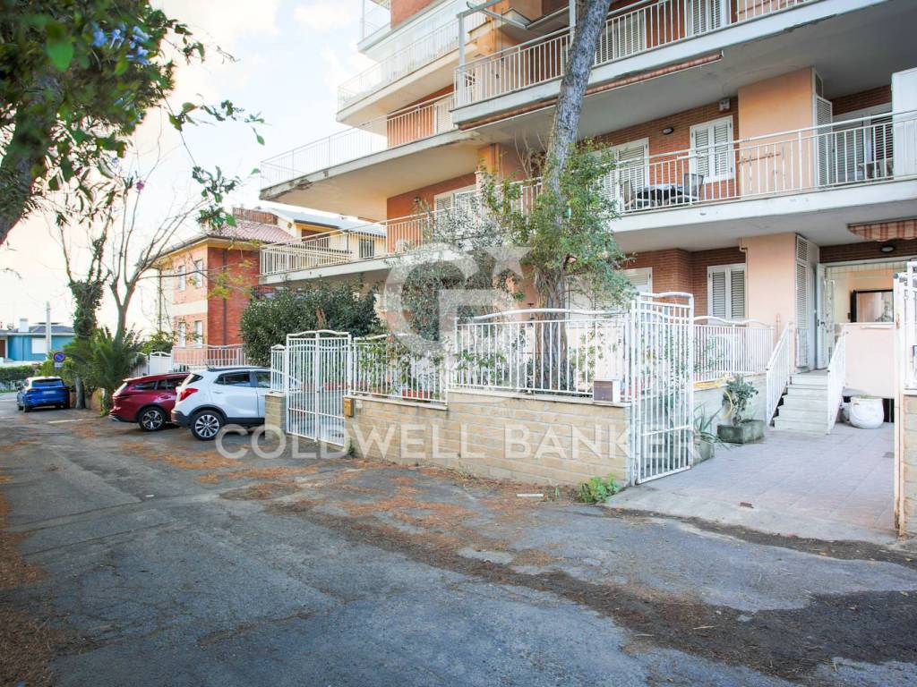 Appartamento a Santa marinella in Via Botticelli - Foto 3