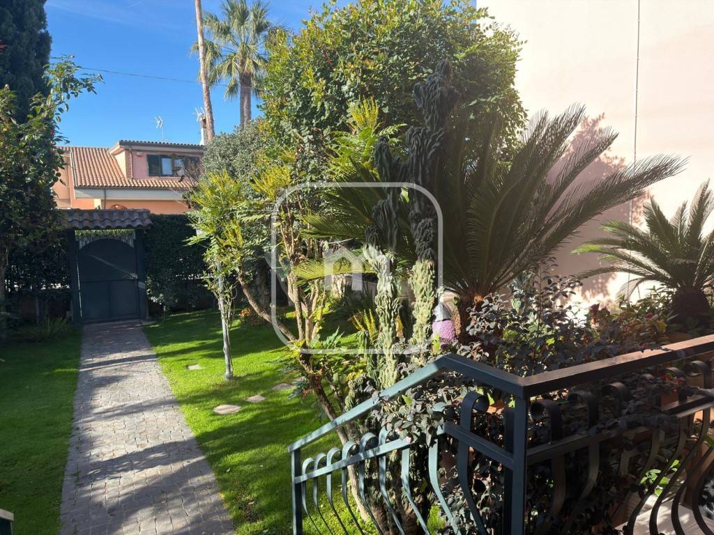 Villa a Guidonia montecelio in Via Polibio - Foto 4