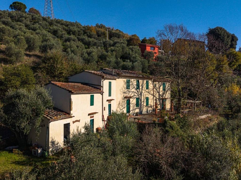 Villa a Lamporecchio in Via Giugnano, 136 - Foto 2