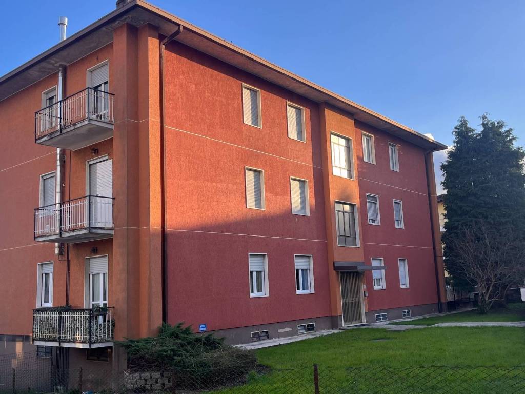 Appartamento a Costa masnaga in Via Castello Brianza, 21 - Foto 2