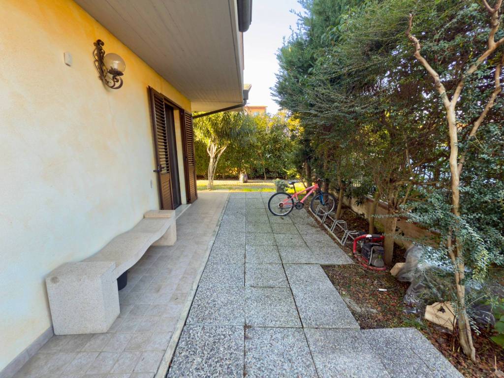 Villa a Molinella in Via Luigi Galvani, 13 - Foto 2