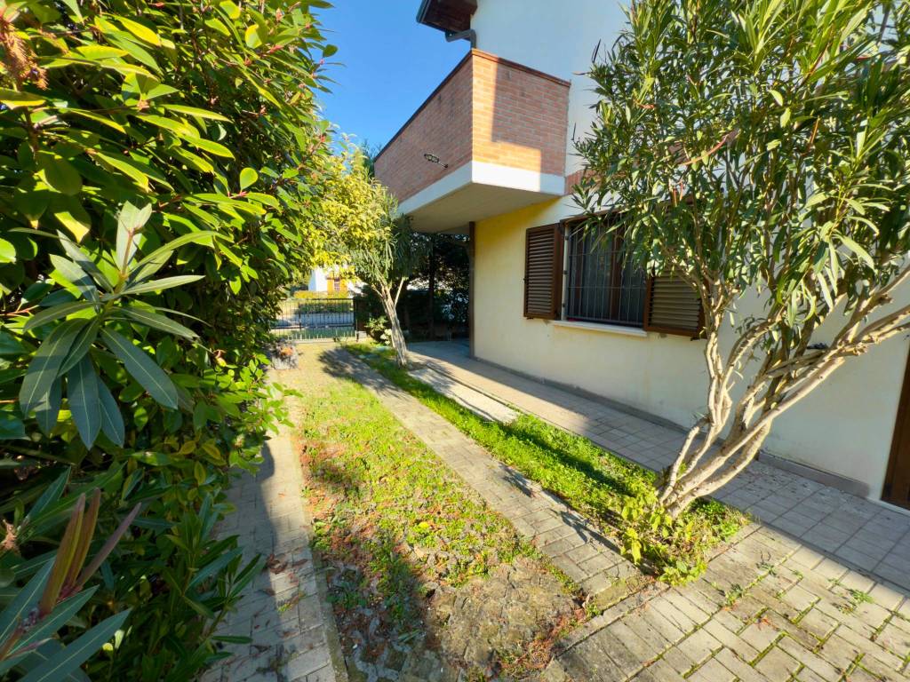 Villa a Molinella in Via Luigi Galvani, 13 - Foto 4