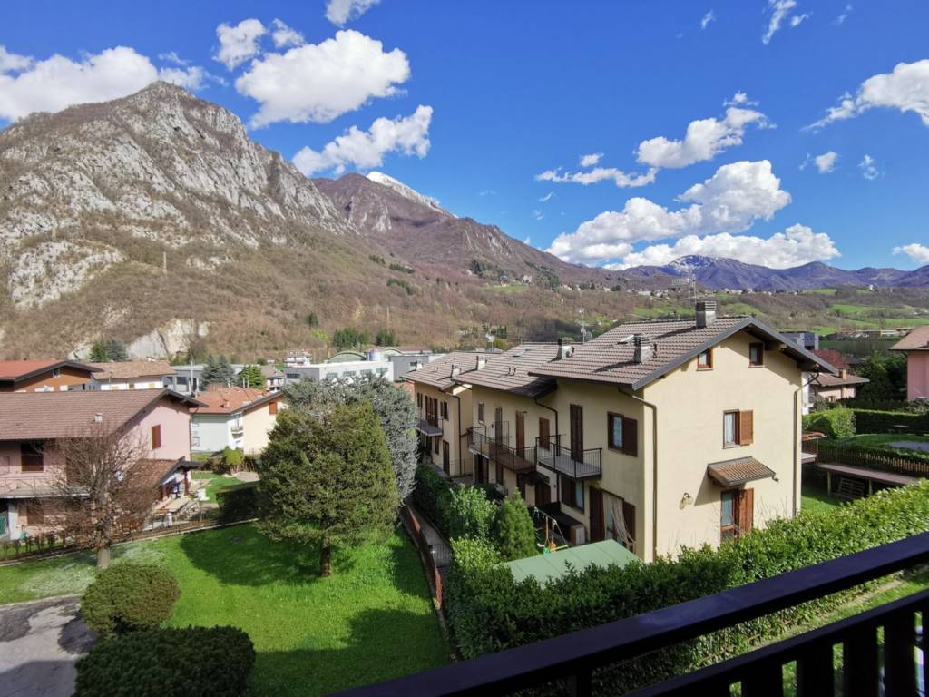 Appartamento a Pasturo in Via Celestino Ferrario, 40 - Foto 2