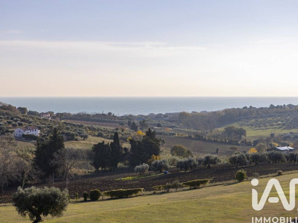 Villa a Civitanova marche in Strada Castelletta - Foto 3