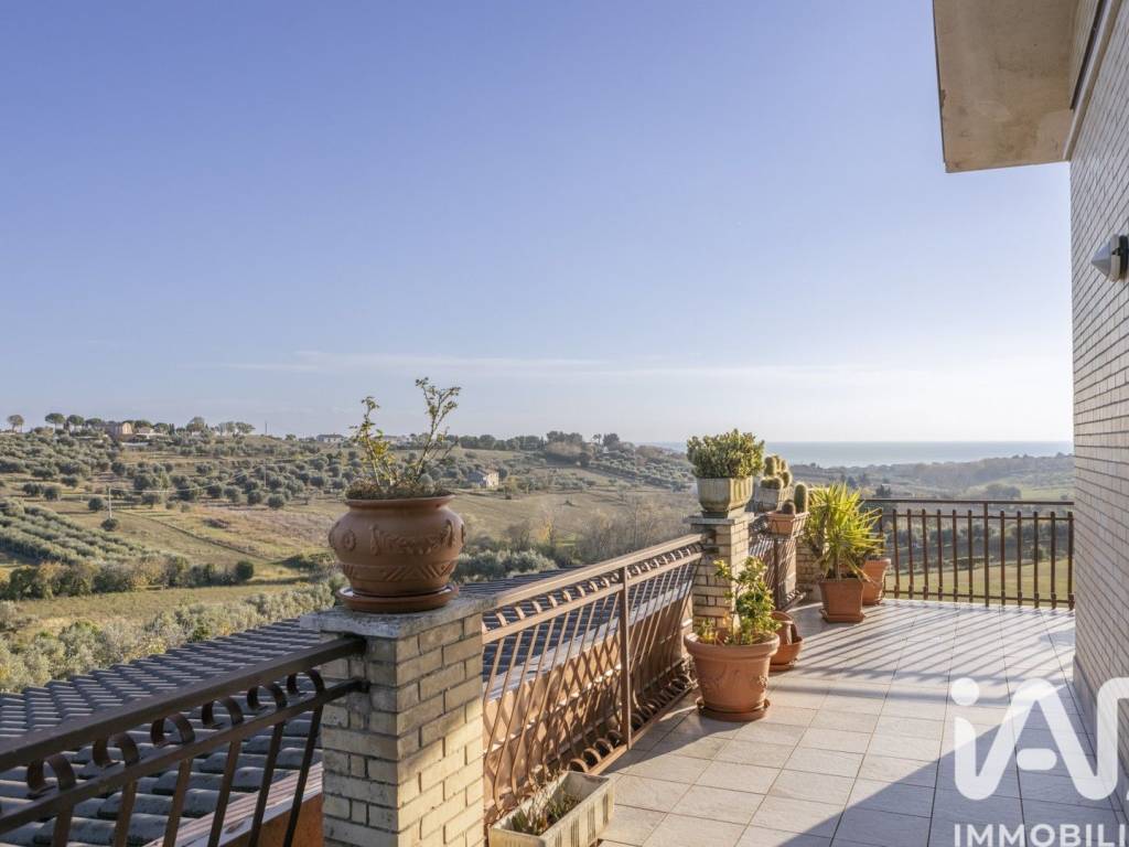 Villa a Civitanova marche in Strada Castelletta - Foto 5