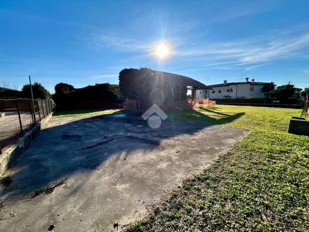 Terreno a Fiume veneto in Corso Italia - Foto 3