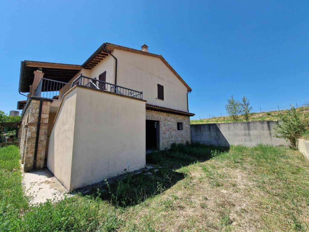 Villetta a schiera a Todi in frontignano - Foto 4