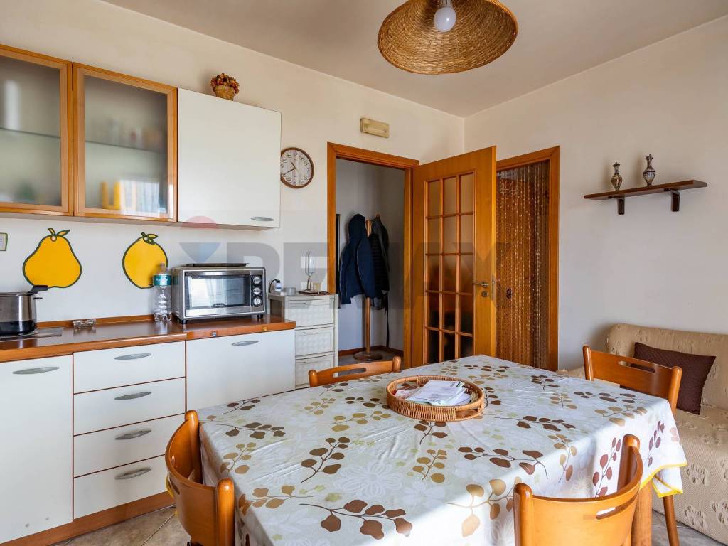 Appartamento a Caltagirone in VIA MARIO SCELBA, 4 - Foto 3