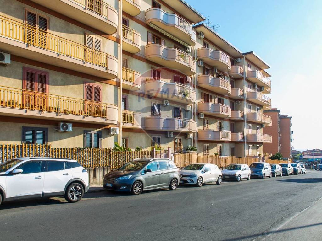 Appartamento a Acireale in Via Richard Wagner, 54 - Foto 2