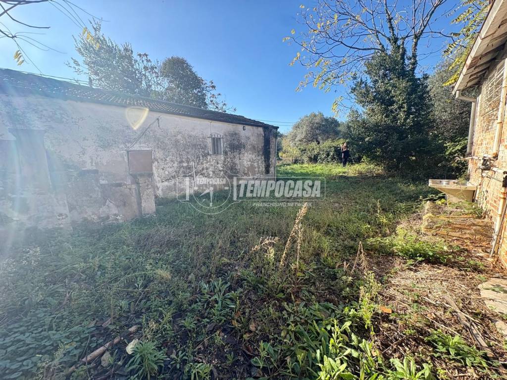 Rustico / casale a Pescara in Strada Vicinale Villa Cervone - Foto 3