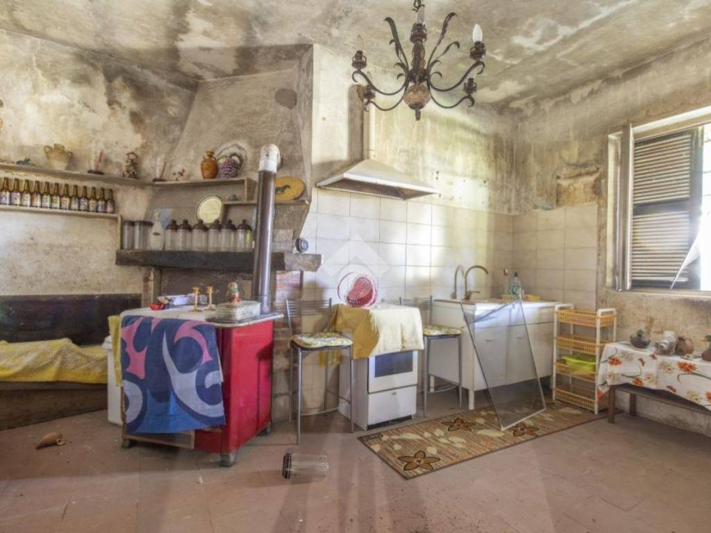 Casa indipendente a Castelnuovo di porto in VIA MONTE CUCCO, 27 - Foto 5