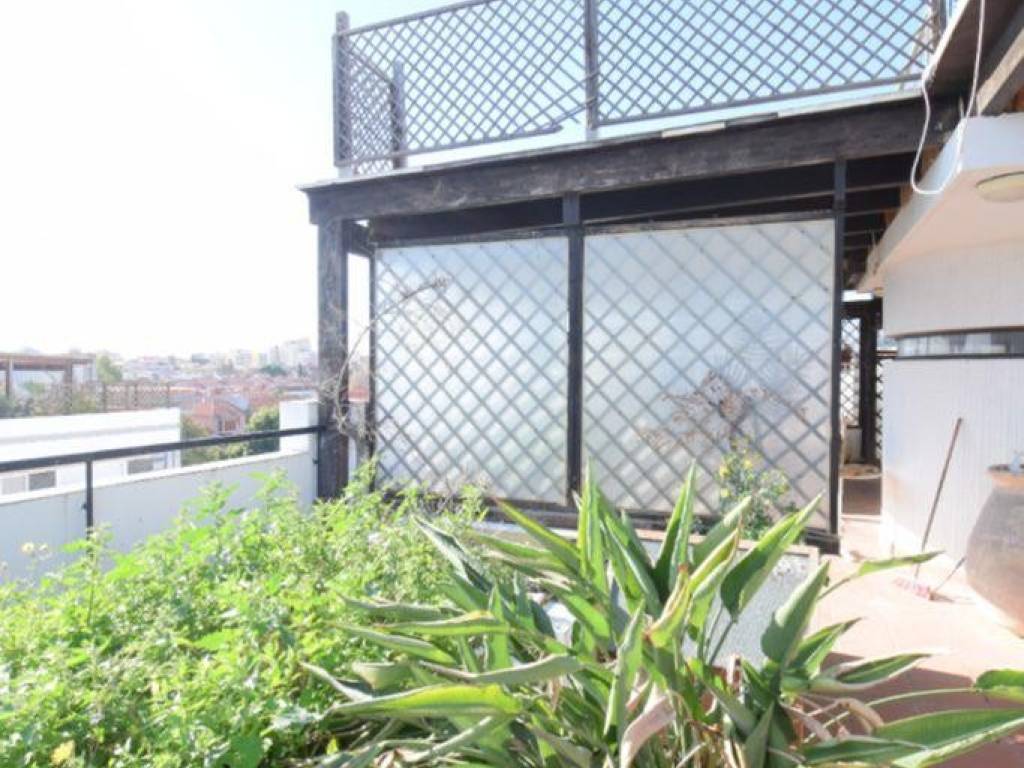 Attico / mansarda a Cagliari in Via Zagabria - Foto 3