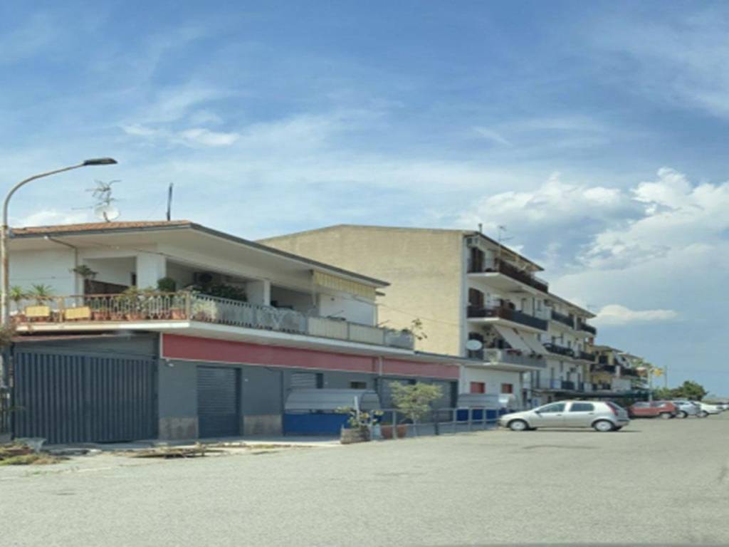 Immobile a Cassano all'ionio in VIALE DELLA MAGNA GRECIA, 77 - Foto 2