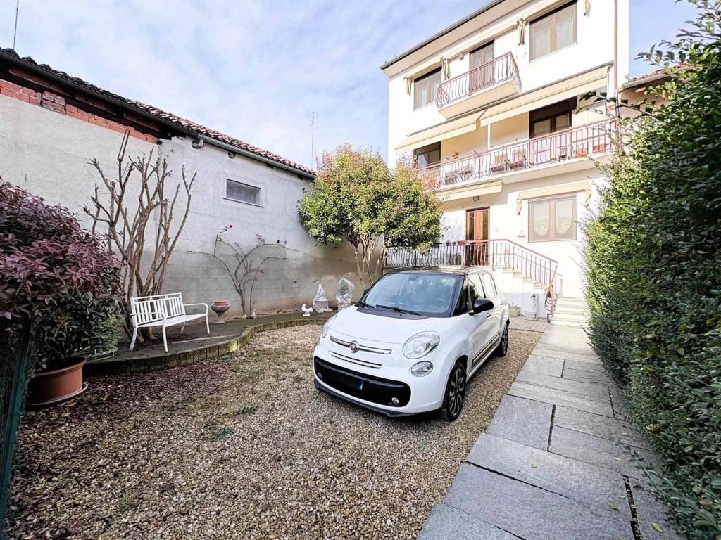 Casa indipendente a Castelnuovo don bosco in Via Vittorio Emanuele , 20 - Foto 2