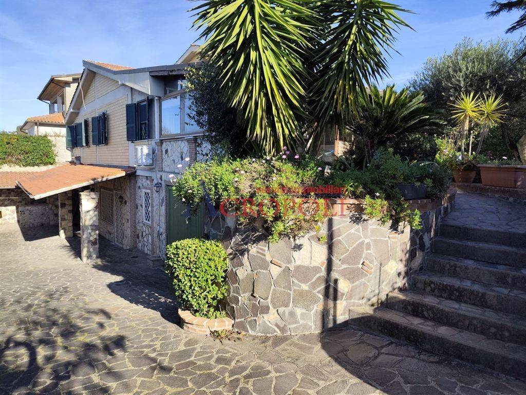 Villa a Anguillara sabazia in VIA colle di biadaro - Foto 3