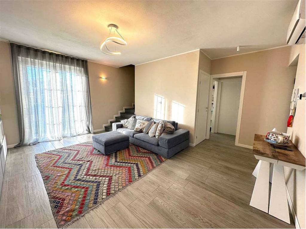 Villa a Oleggio - Foto 2