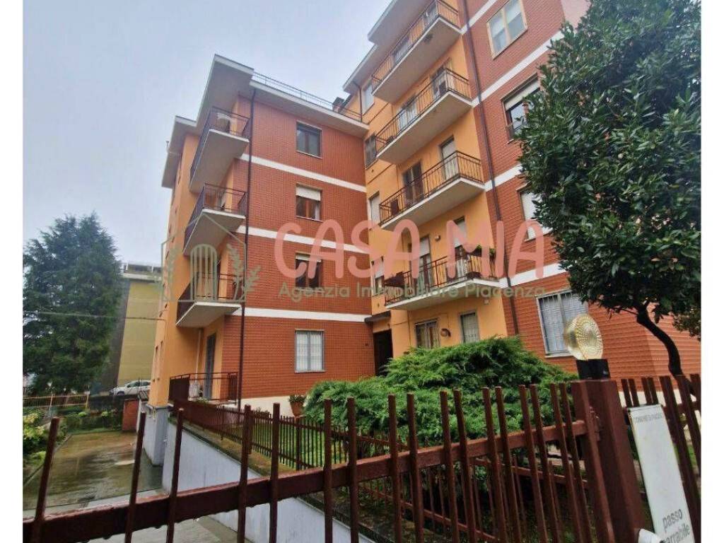 Appartamento a Piacenza in VIA FULGONIO - Foto 2