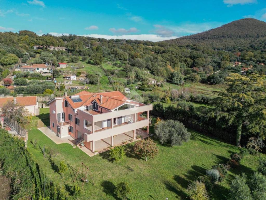 Villa a Bracciano in Via della acquarelle, 3 - Foto 4