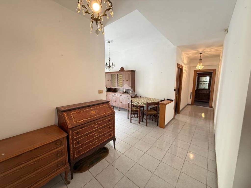 Appartamento a Albissola marina in Viale faraggiana, 75 - Foto 3