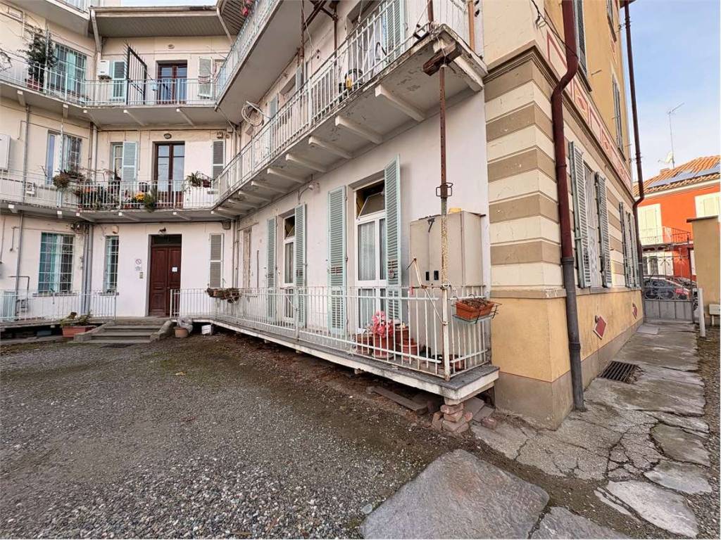 Appartamento a Pinerolo in Via dei Mille, 5 - Foto 2
