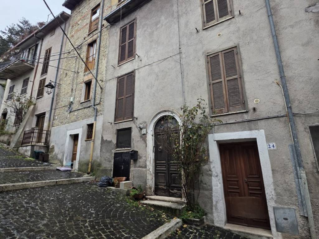 Appartamento a Carsoli in Via Carlo Scarcella, 24 - Foto 3