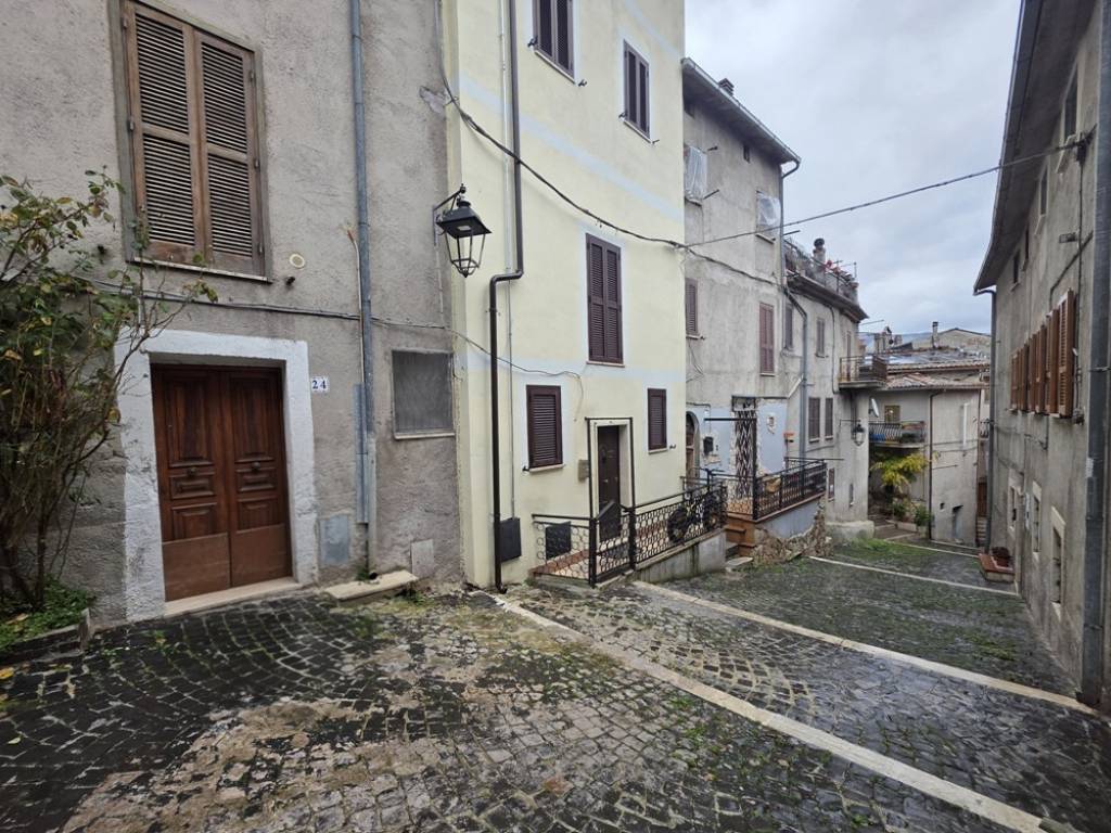 Appartamento a Carsoli in Via Carlo Scarcella, 24 - Foto 4