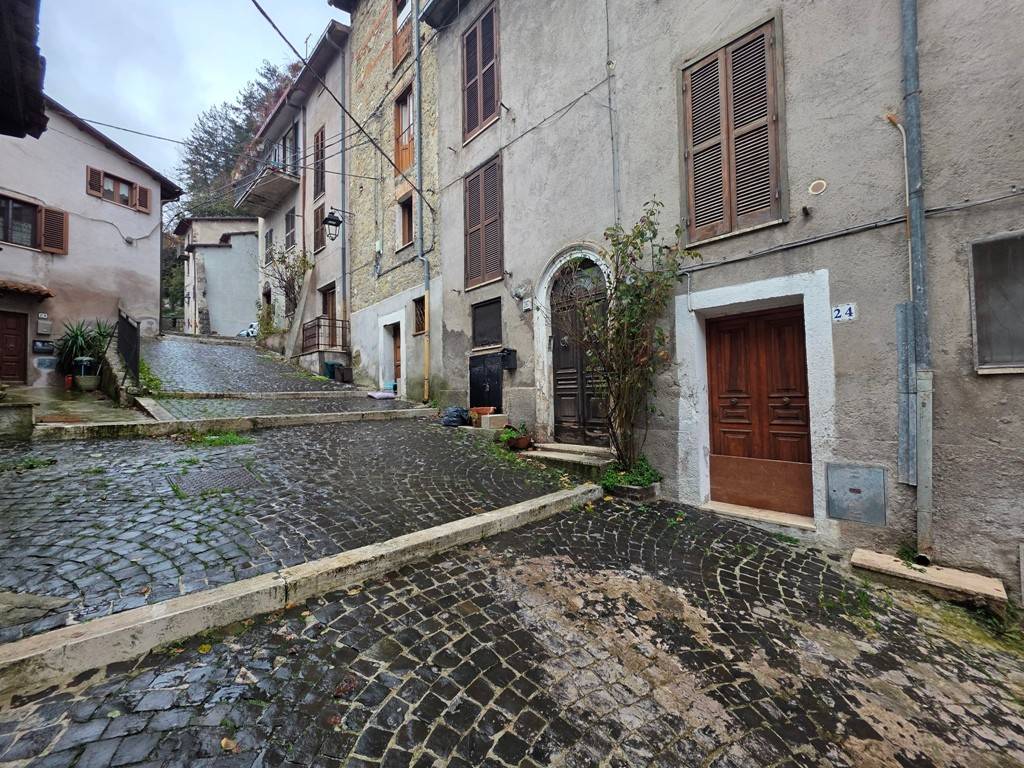Appartamento a Carsoli in Via Carlo Scarcella, 24 - Foto 5