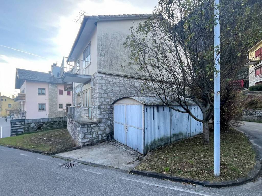 Casa indipendente a Longarone in Via Pians, 18 - Foto 2