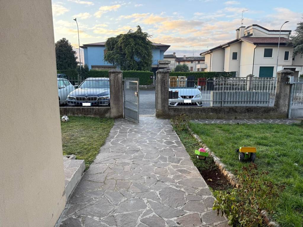 Appartamento a Montichiari in Via Boschetti di Sotto - Foto 2