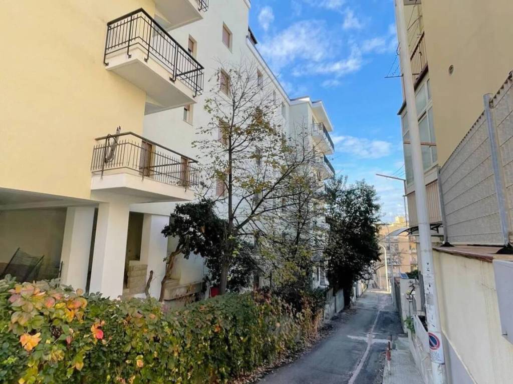 Appartamento a Sassari in Viale Goffredo Mameli, 57 - Foto 2